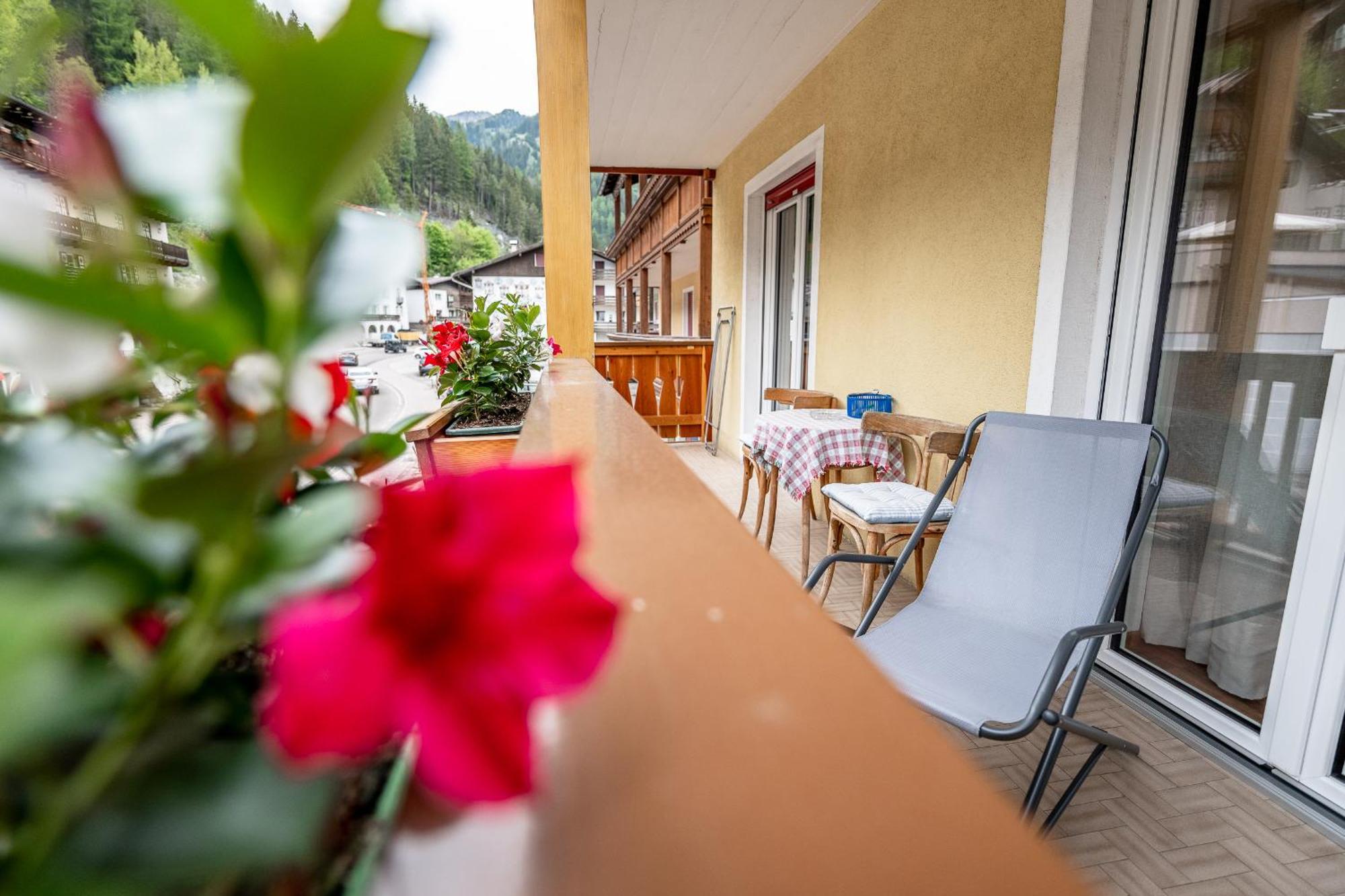 Appartamenti Cesa Maria Mountain Hospitality Canazei Exteriér fotografie
